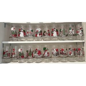 Holly Hobbie Christmas Coca Cola Glasses Lot Of 19